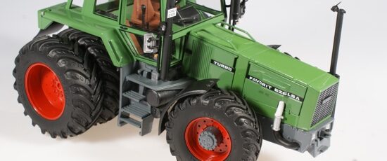 Fendt Favorit 626 LSA Jumel Tractorama G n ration Tracteur fendt-favorit-626-lsa-jumel-tractorama-g-n-ration-tracteur
