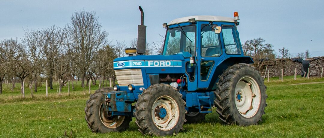 Ford 7910
