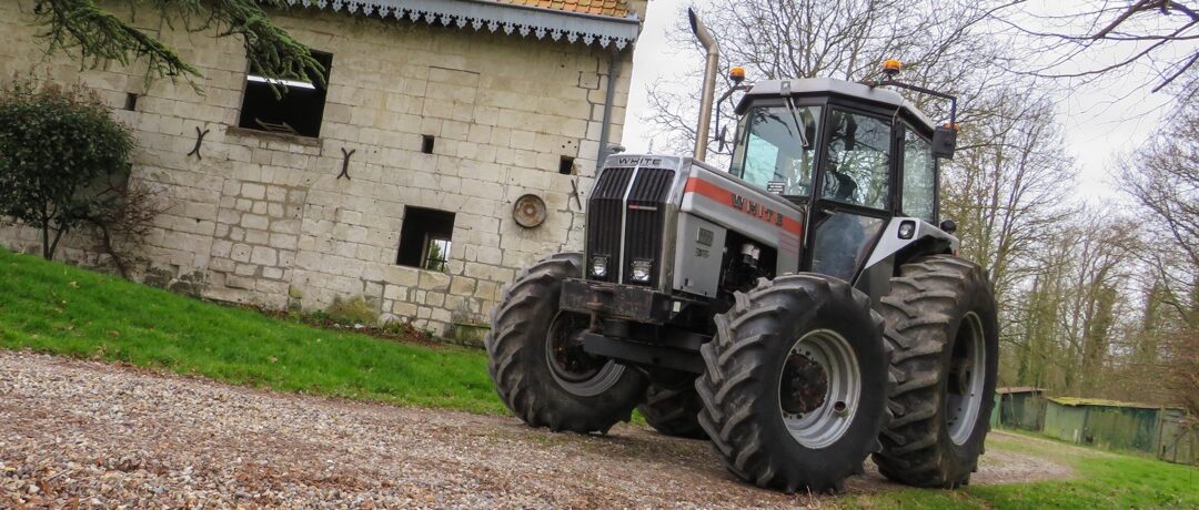 White 2-105 Field Boss